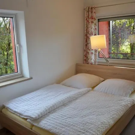 Haus-Rose-Muc-City * Munich